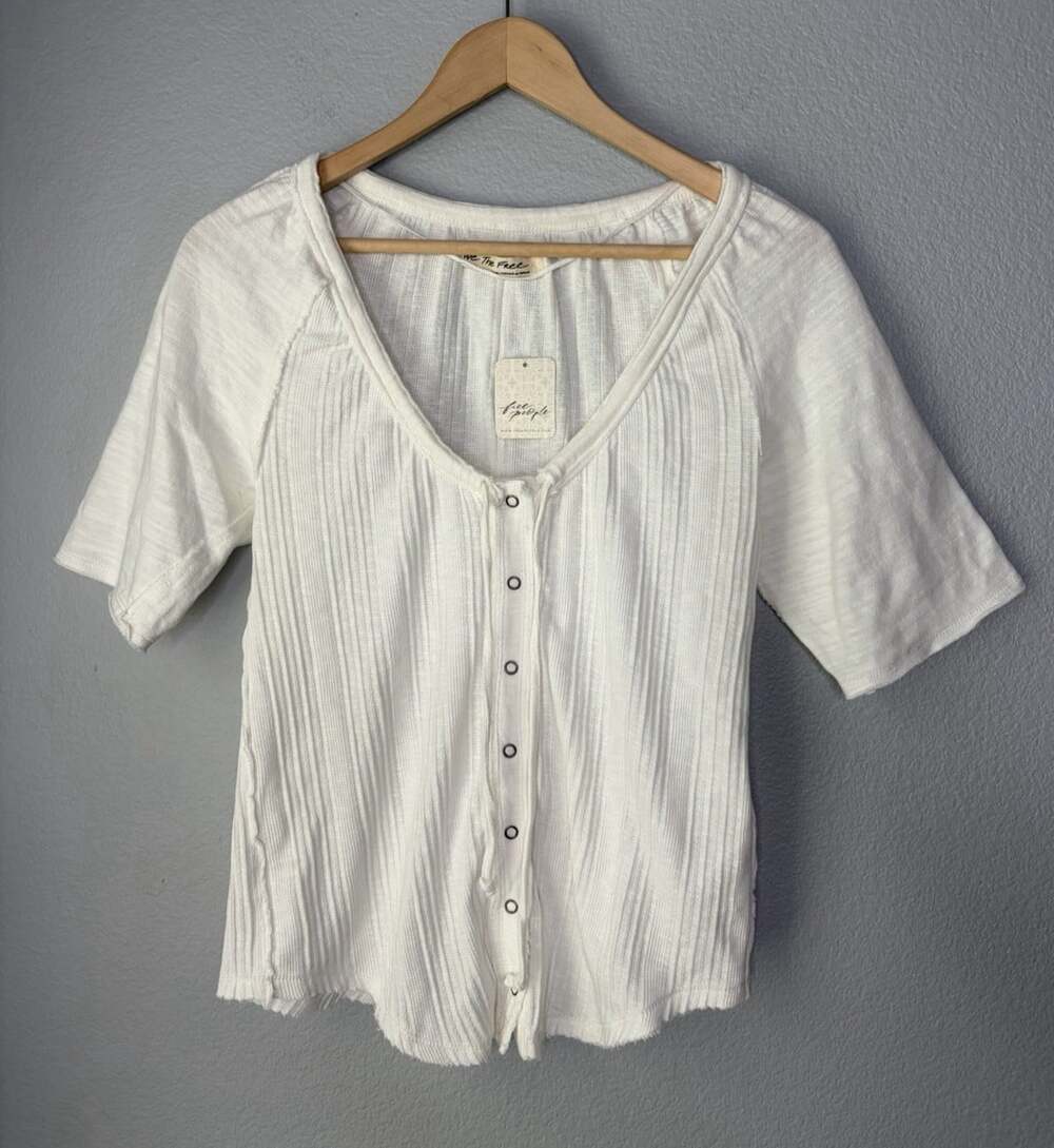 We The Free White Daisy Snap UP Top Free People ribbed snap Shirt MEDIUM NWT